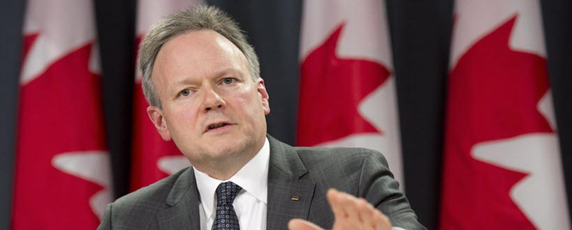 Gros plan sur Stephen Poloz qui s’exprime lors d’une conférence.